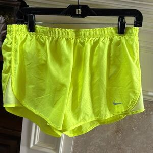 Women’s Nike DriFit Sz M